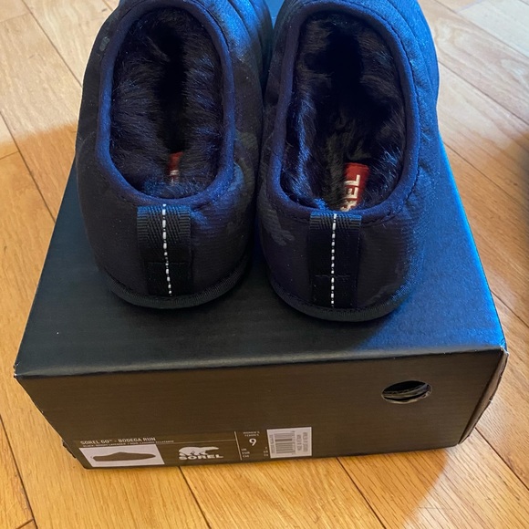 SOREL GO - BODEGA RUN SLIPPERS WOMEN'S -Size 9 - Picture 3 of 6